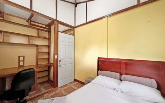 Delightful 2-Bedroom Conveniently Located