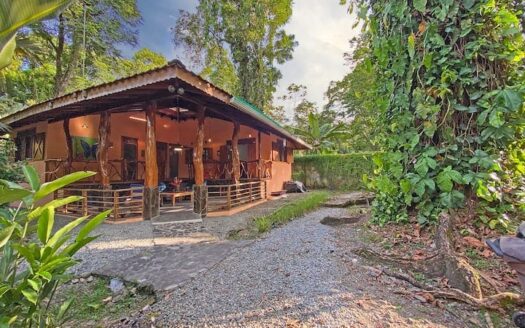 Casa Miel – 2 Bedroom w/ Pool & AC