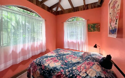 Pura Vida Retreat